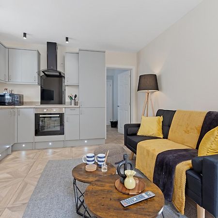 Modern Apartment Free Off Road Parking 2X Double Rooms Suite 11 Nottingham Buitenkant foto
